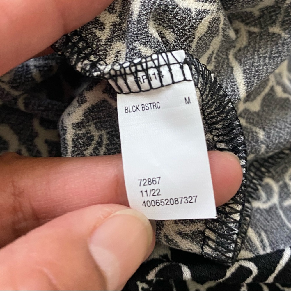 NINE WEST | Wrap Dress Flutter Sleeve Size Medium - Picture 4 of 13